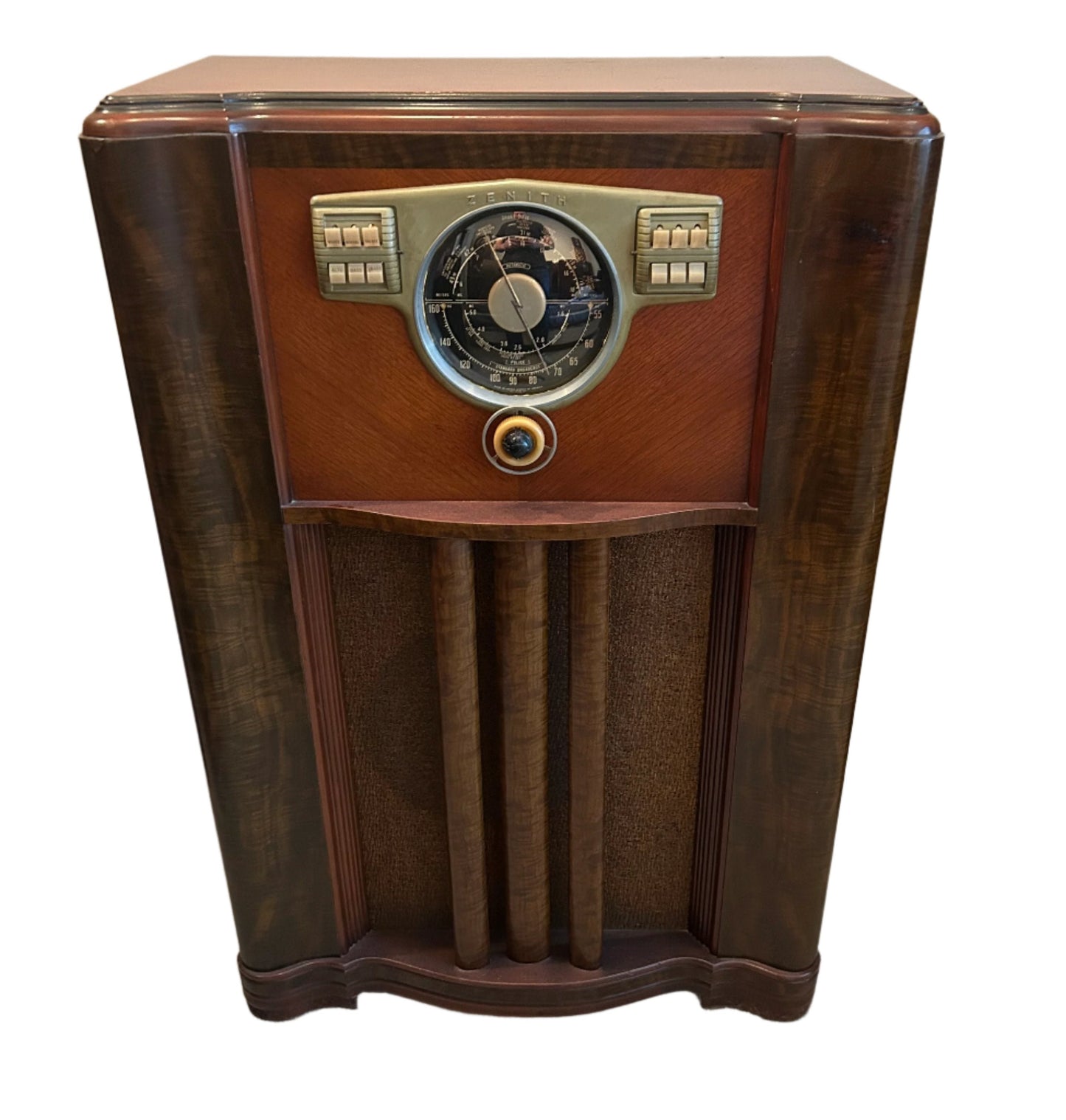 Old Zenith Radio 10-S-566 Console (1941)