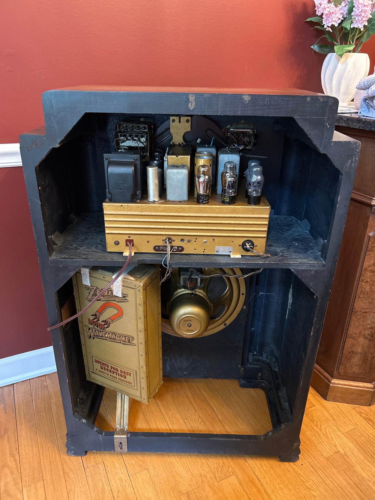(Copy) 1941 Zenith Tube Amp Console – Free Shipping Included