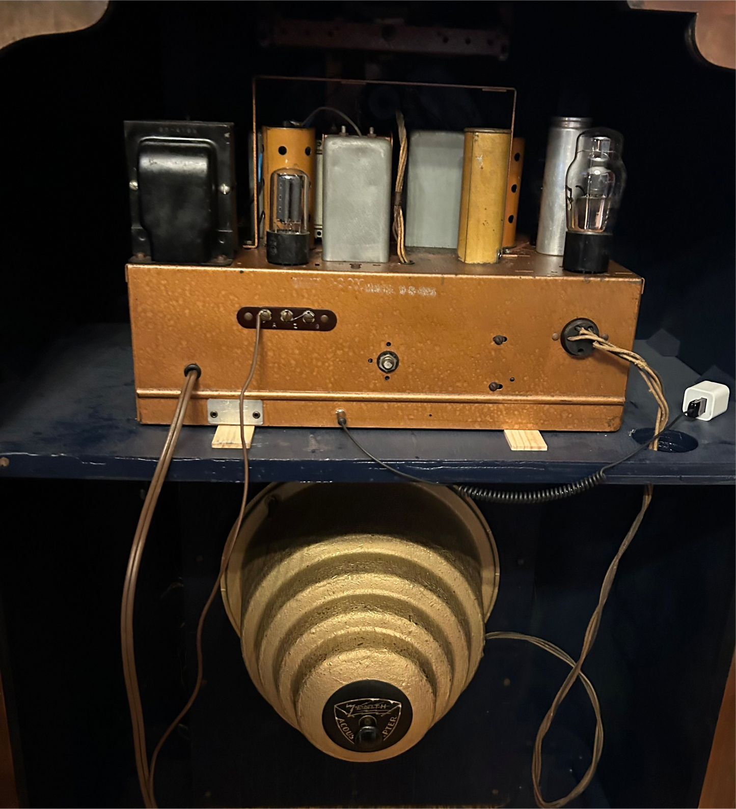 Zenith 9S365 Radio – 1939 Art Deco Patriotic Console - Free Delivery