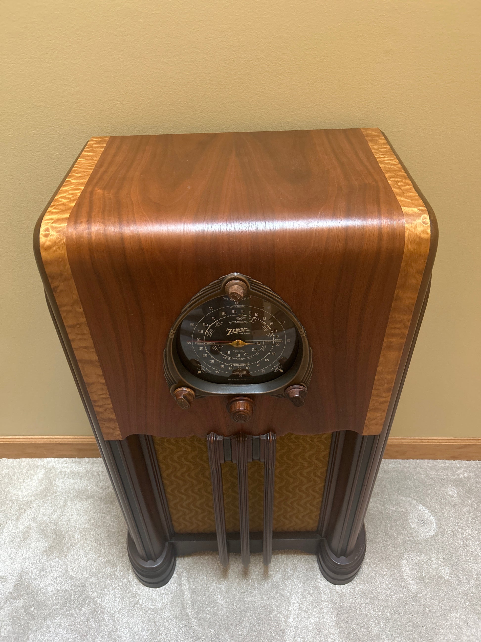 antique bluetooth speaker