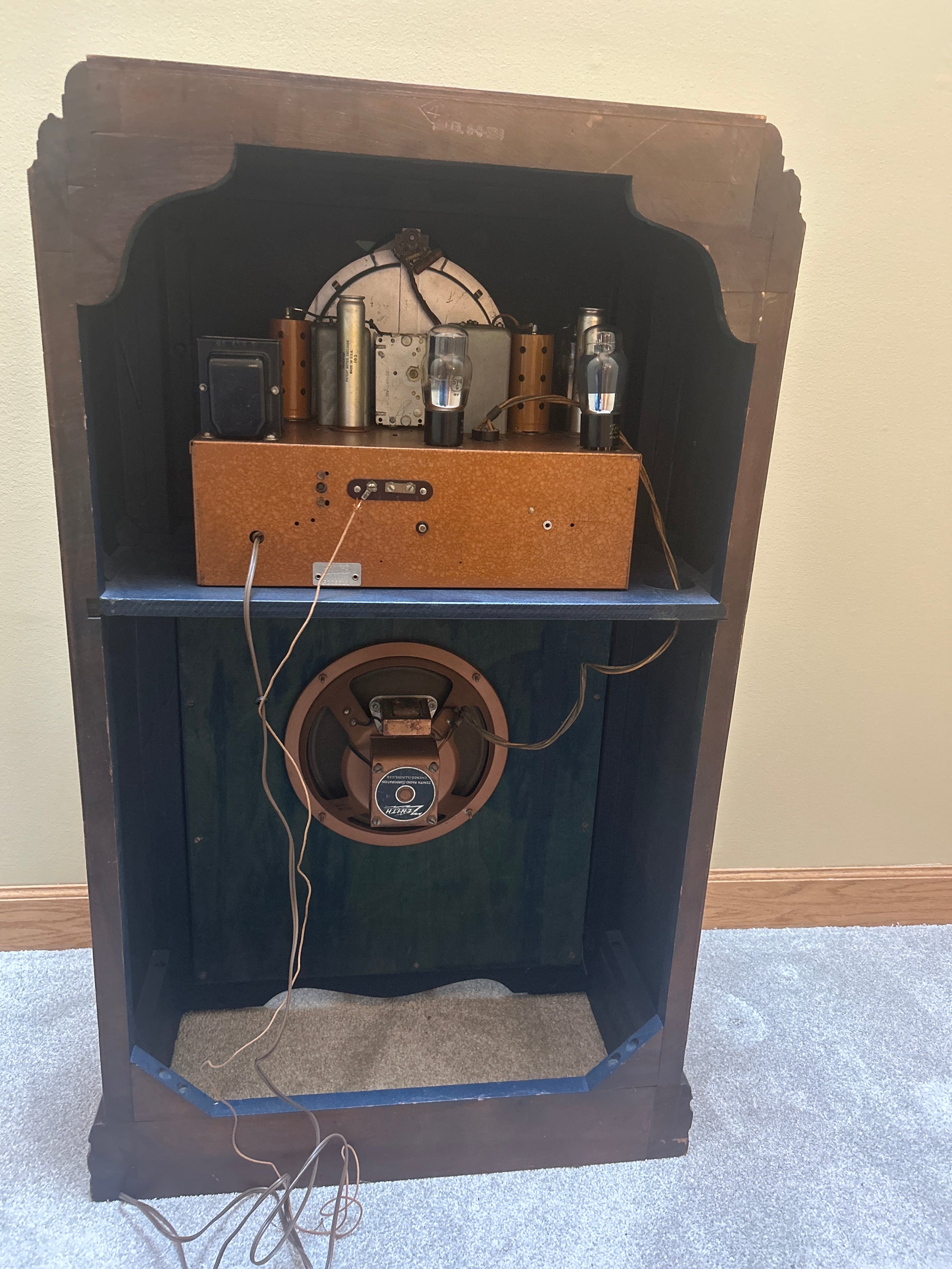 retro bluetooth speaker