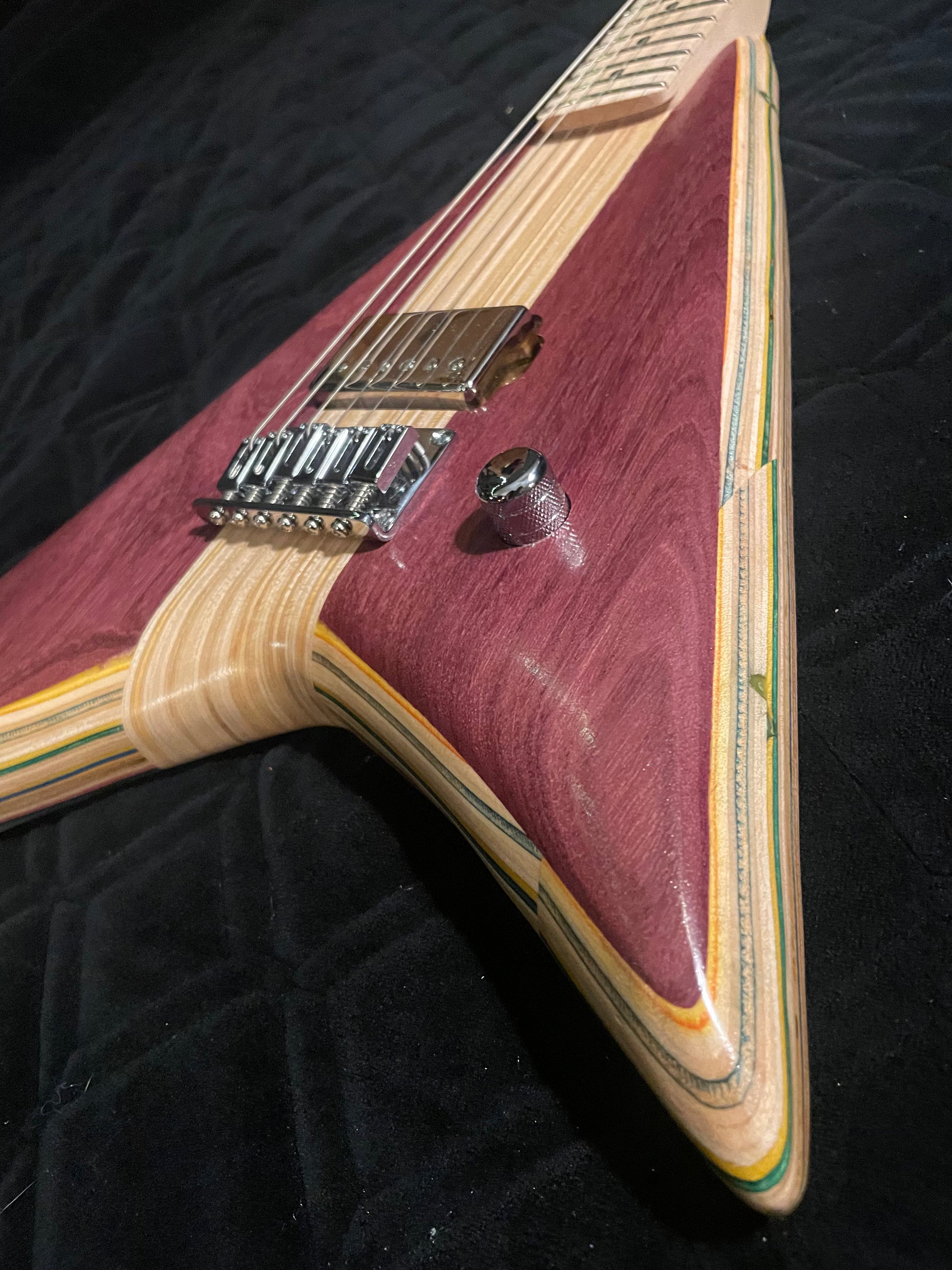 Offset V Skateboard Guitar – Purpleheart & Maple