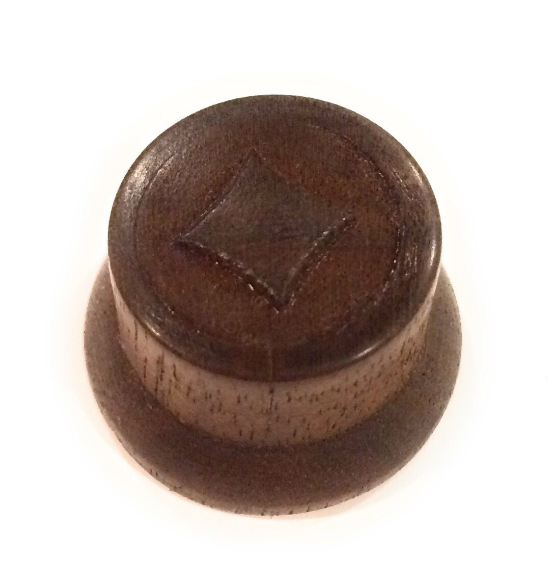 Copy of Custom Guitar Knobs - Strat Style Carved Wood- Walnut Guitar Control Knob Big River Hardware