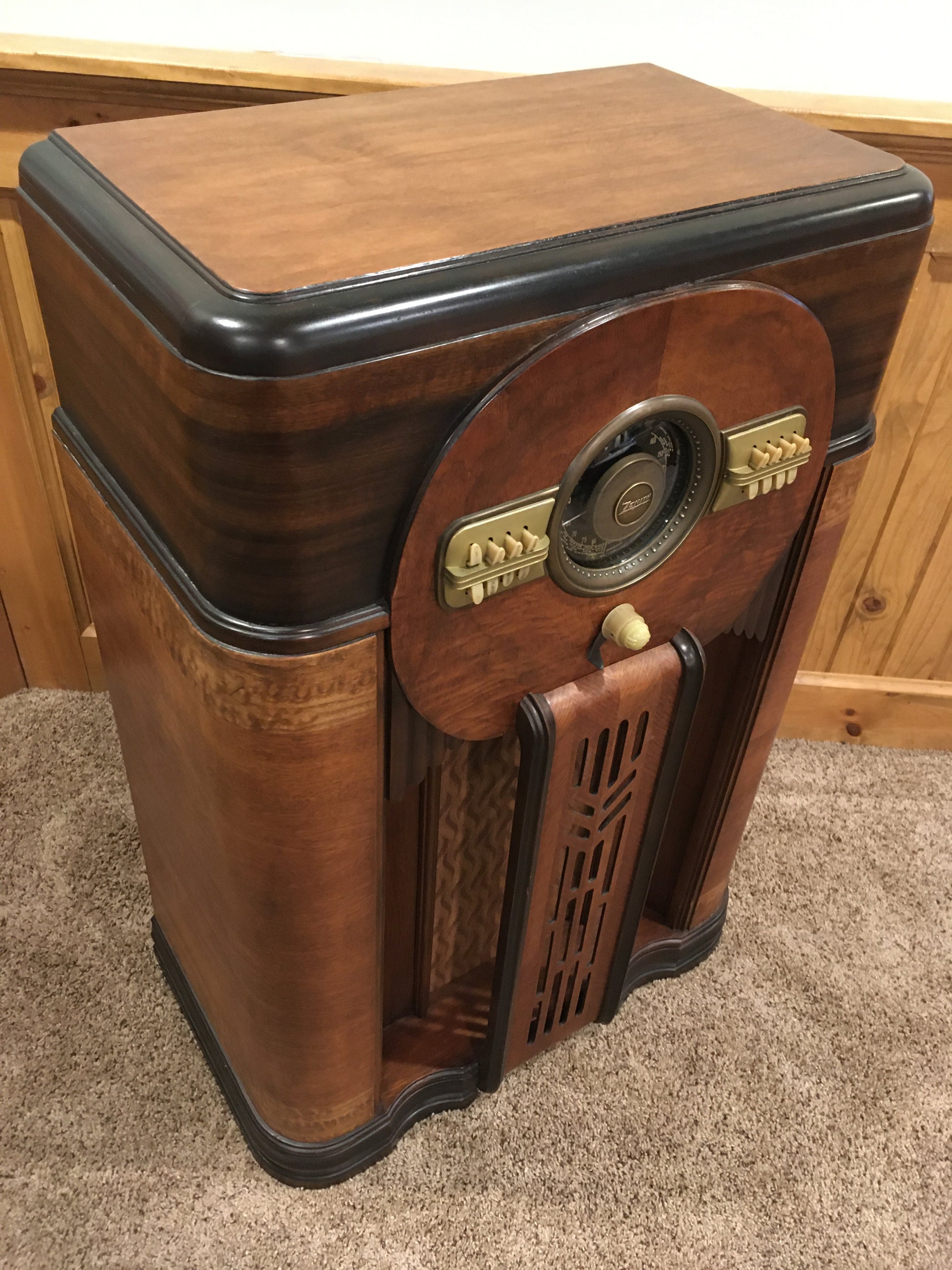 Antique Radio Zenith 12S471 Aztec