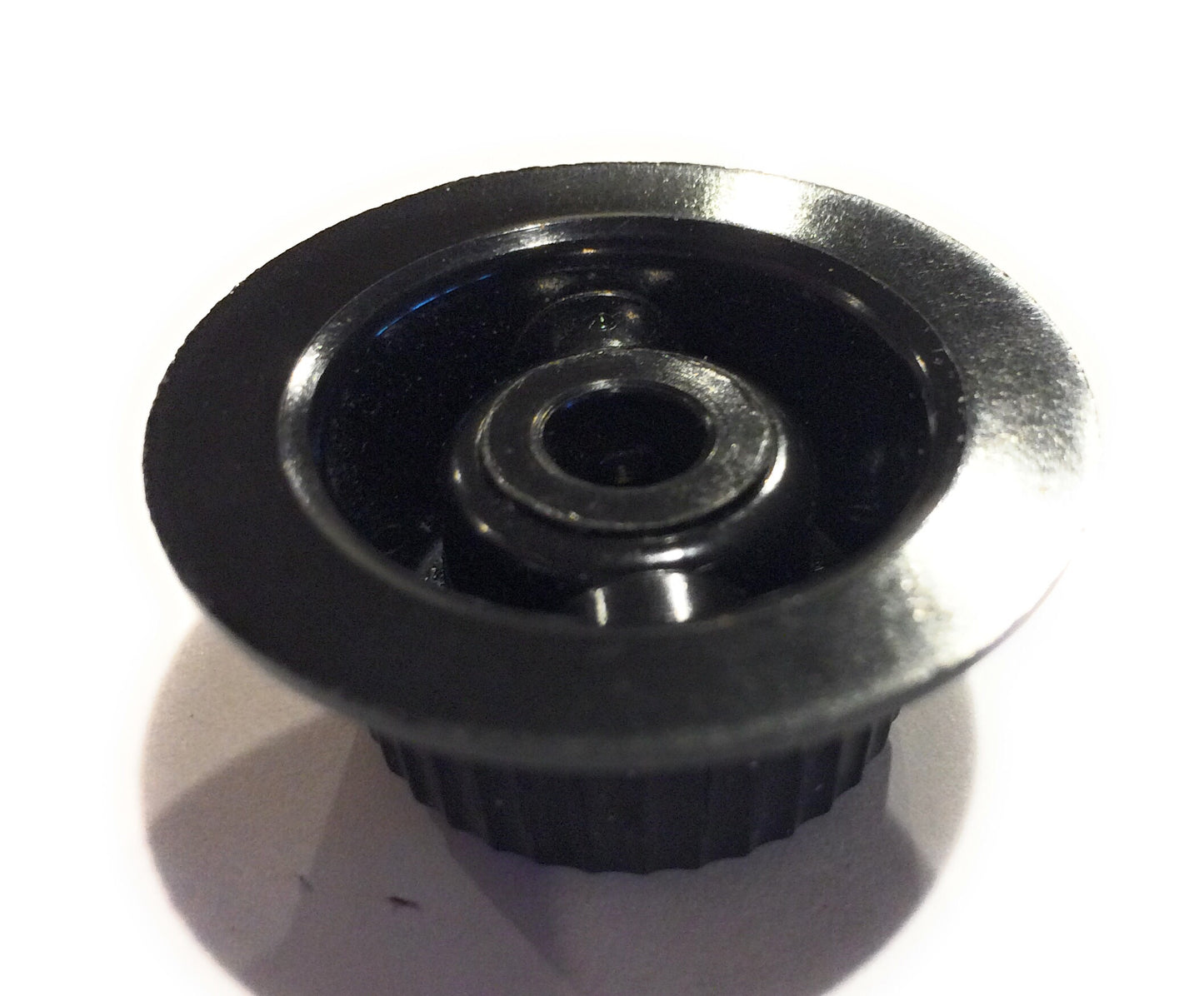 Skirted Bakelite Knob