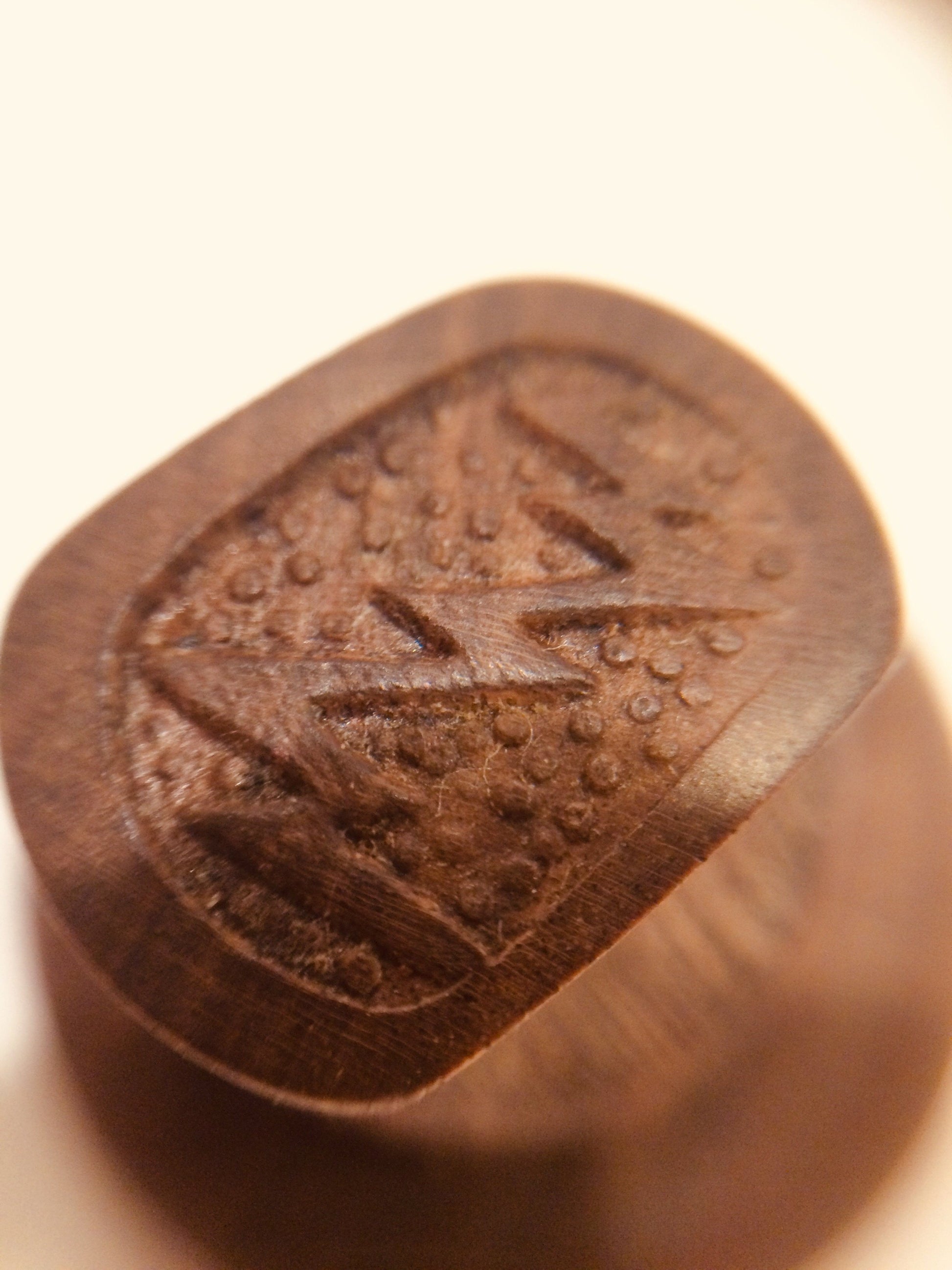 Zenith Small Pinch Solid Wood 1938 Reproduction Radio Knob Knob Big River Hardware