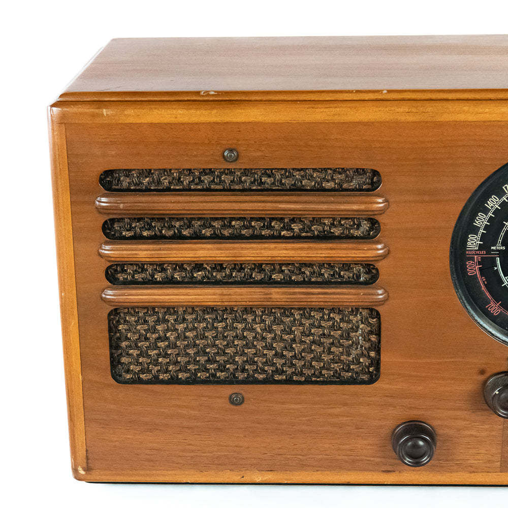 American Bosch 660-T Radio | Rare Restored Collectible