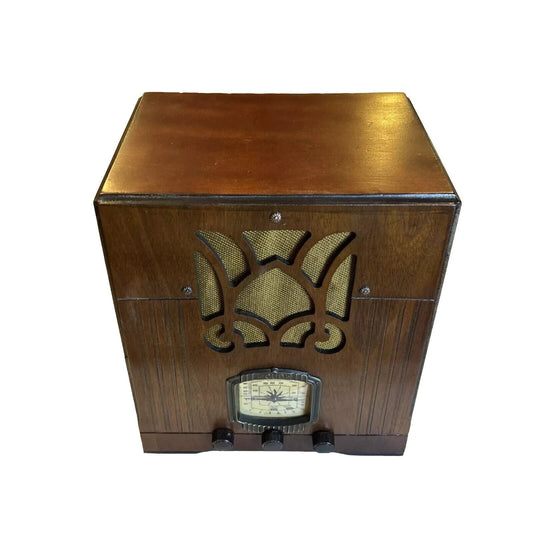 RARE VTG  GAMBLE-SKOGMO CORONADO CUB TOMBSTONE TUBE RADIO 578 WORKS!