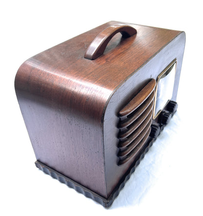 Restored Vintage Crosley 14-AG AM & SW Table Radio from 1940