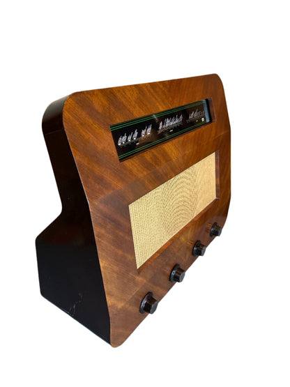 Murphy Radio Model A122 M (1949) – Vintage mid-century modern radio with turntable input, serving as a stylish record player amplifier for rich retro sound.