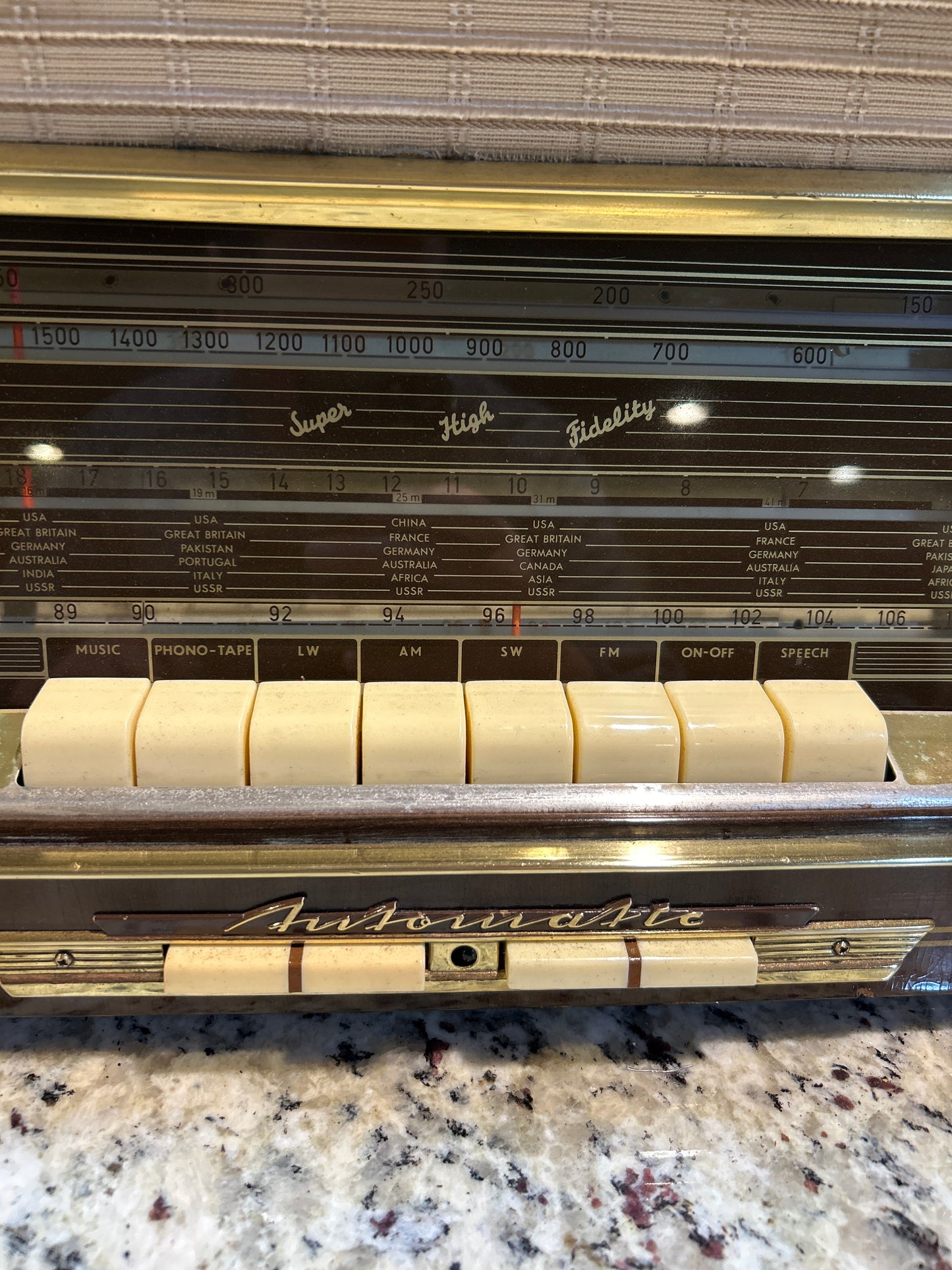 SABA Automatic 300 9T collector’s edition details