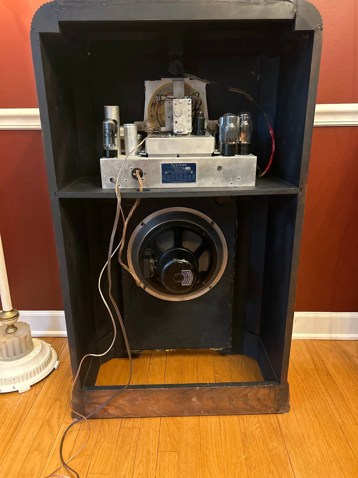 vintage radio Bluetooth conversion