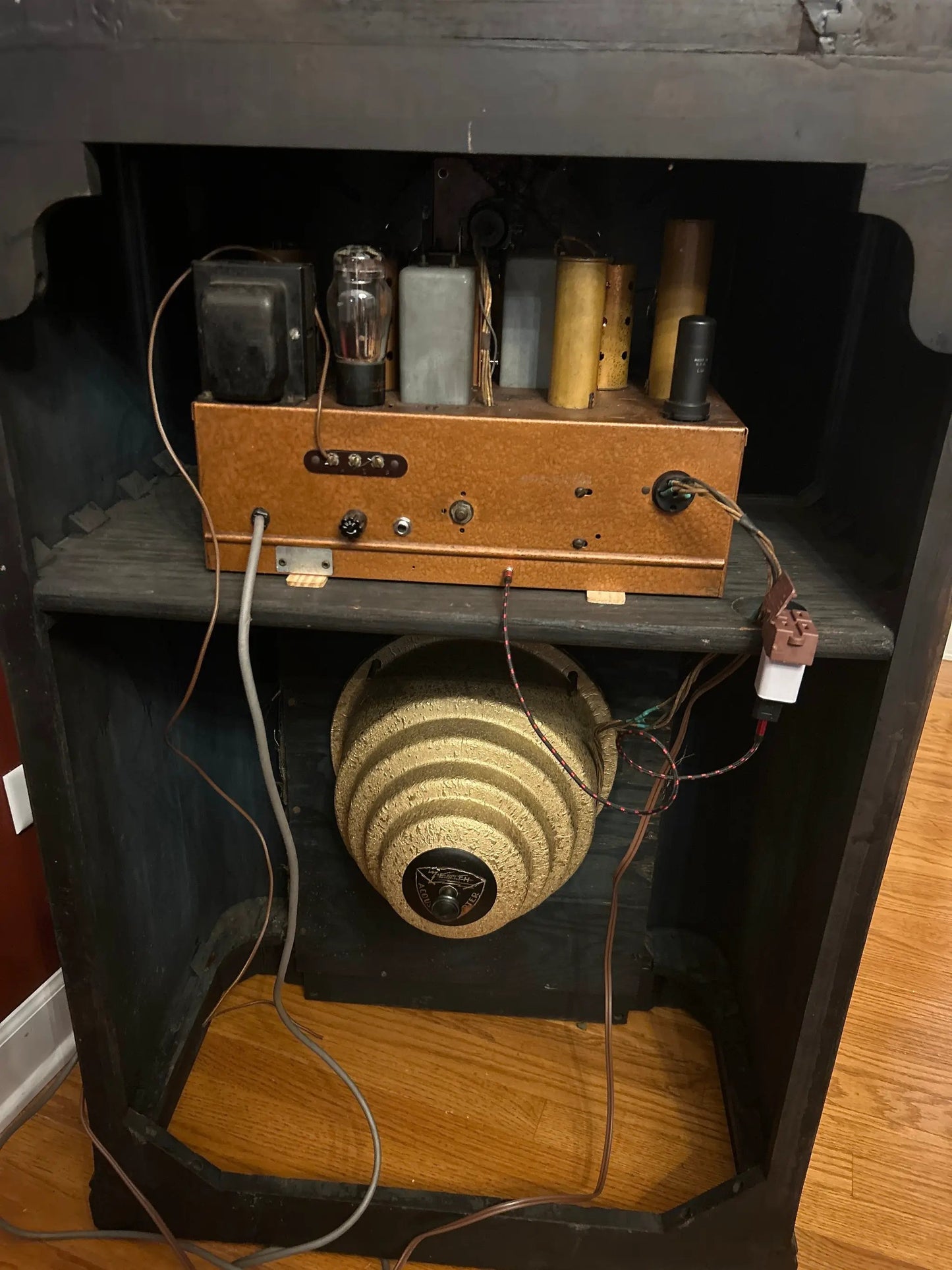 vintage tube amplifier