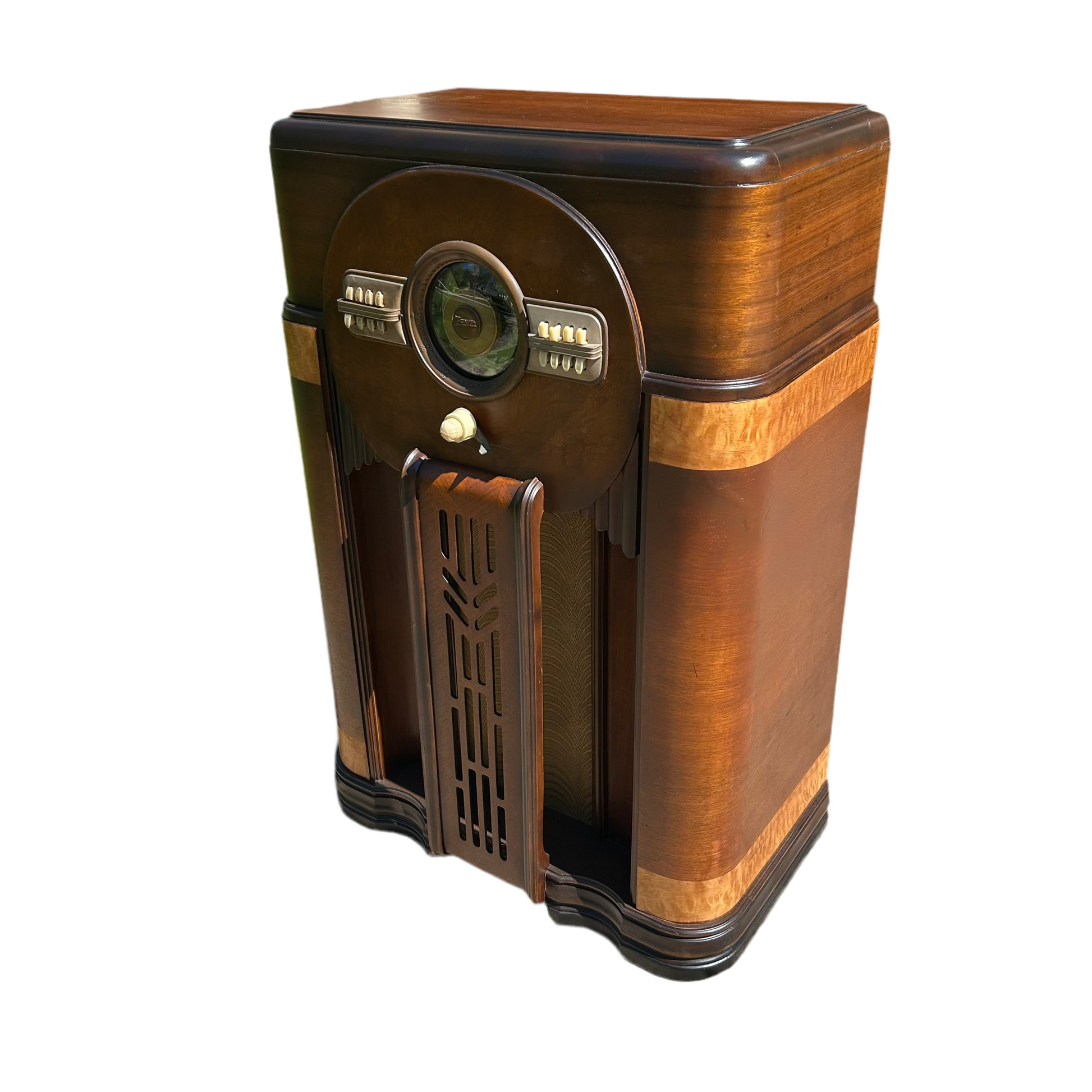 Vintage Zenith Aztec Console Radio – Fully Restored Tube Amp with Modern Bluetooth Streaming