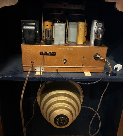 Zenith 9S365 Radio – 1939 Art Deco Patriotic Console - Free Delivery