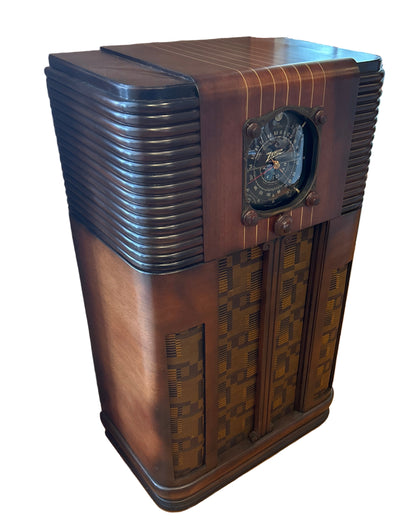 Vintage Zenith 10S160 tube radio console with restored wood cabinet, powerful warm tube sound, and upgraded Bluetooth connectivity—perfect statement piece for collectors and premium home audio lovers.