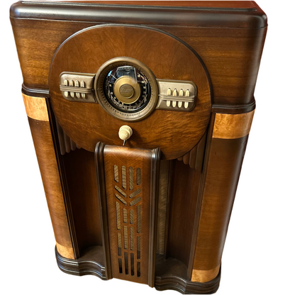 Restored 1940 Zenith 12S471 Art Deco Console Radio with Bluetooth and Guitar Amp Functionality

