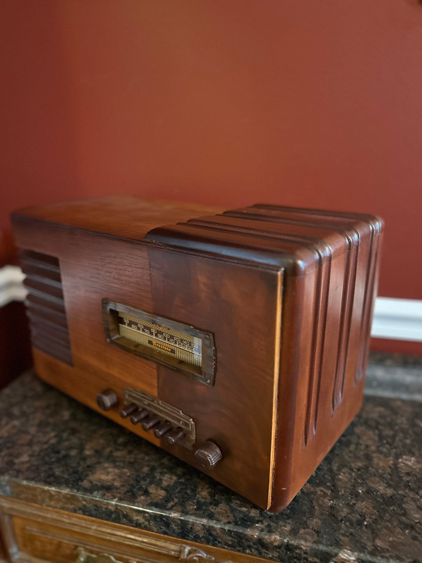 Firestone Air Chief Radio  R-313-A (1939)(wood tube table radio)