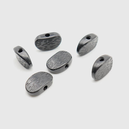 tuning pegs