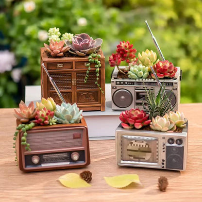 Big River Hardware Sedum Planter Retro Radio Style