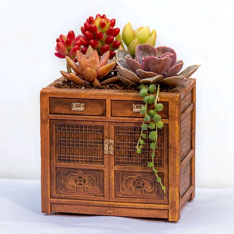 Big River Hardware Sedum Planter Retro Radio Style