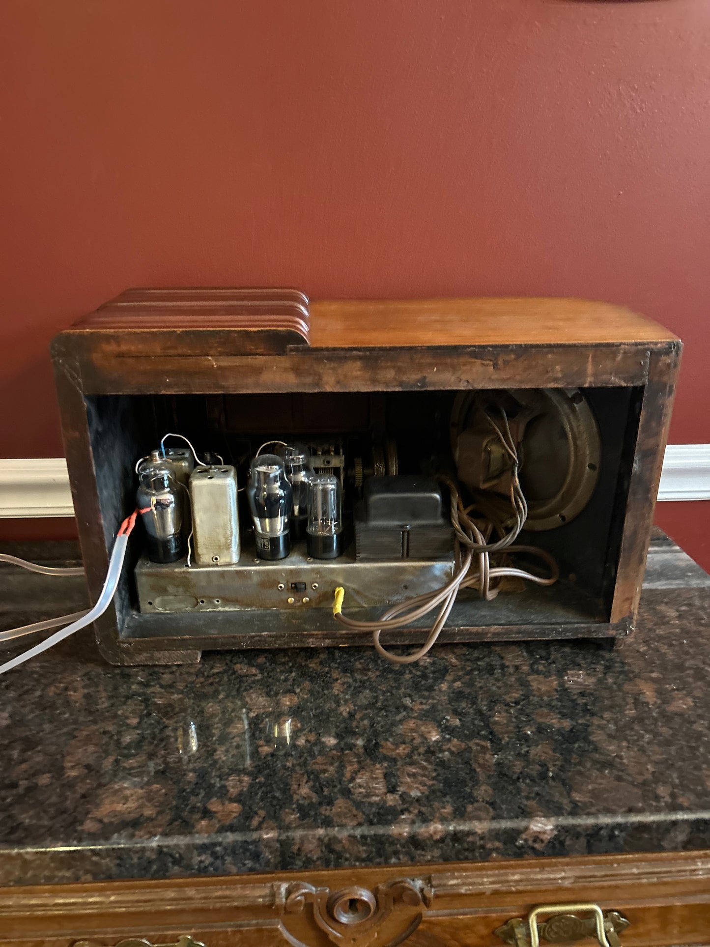 Firestone Air Chief Radio  R-313-A (1939)(wood tube table radio)