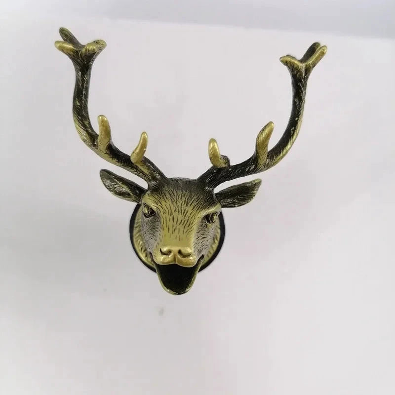 Big River Hardware Zinc Alloy Animal Head Wine Pourer - Deer Elk Lion Designs for Stylish Bar Accessories and Wine Enthusiasts