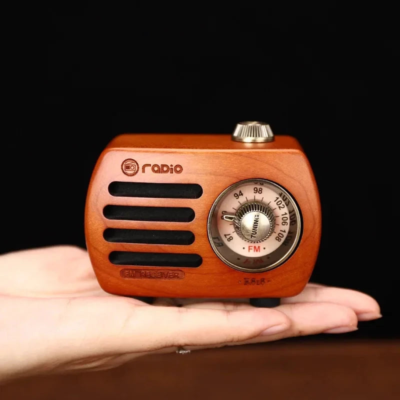 Big River Hardware Vintage Retro FM Radio with Bluetooth 5.0