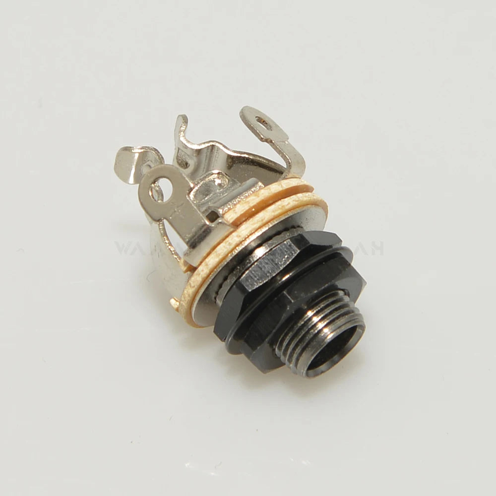 High-Quality BRH Chrome Plated Guitar Output Jack with Easy Soldering and Reduced Noise for Musicians