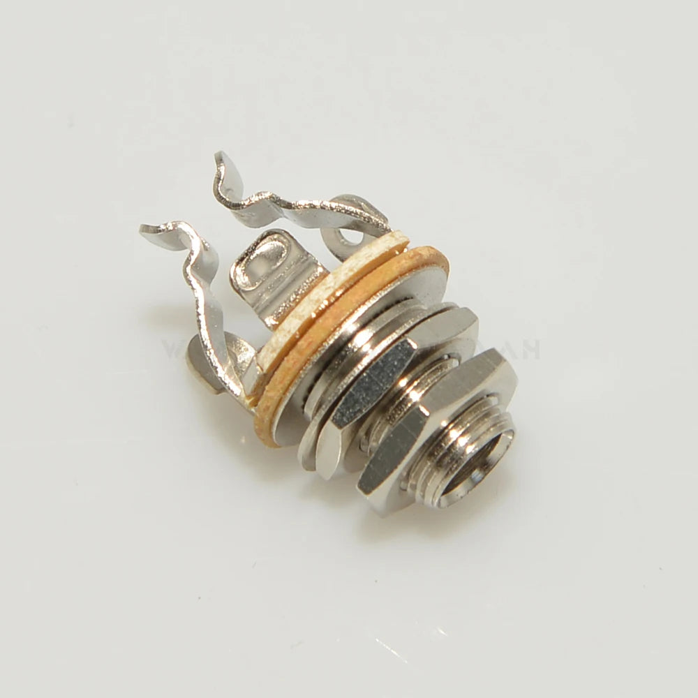 High-Quality BRH Chrome Plated Guitar Output Jack with Easy Soldering and Reduced Noise for Musicians