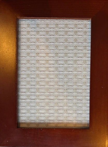 white and cream Vintage Magnatone amp grill cloth – premium speaker grille fabric for classic amplifier restoration and custom builds.