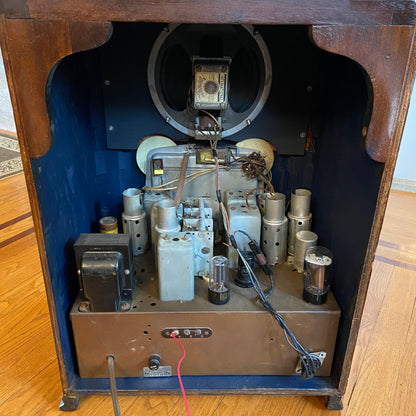 Zenith 6-S-128 cabinet / 8-S-129 Chassis Tombstone (1937)