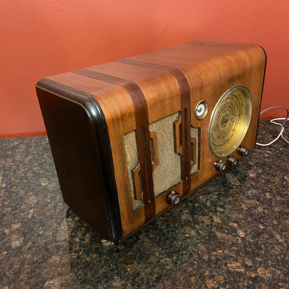 antique radio