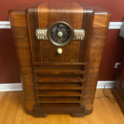 Zenith 10S464 Console (1940)