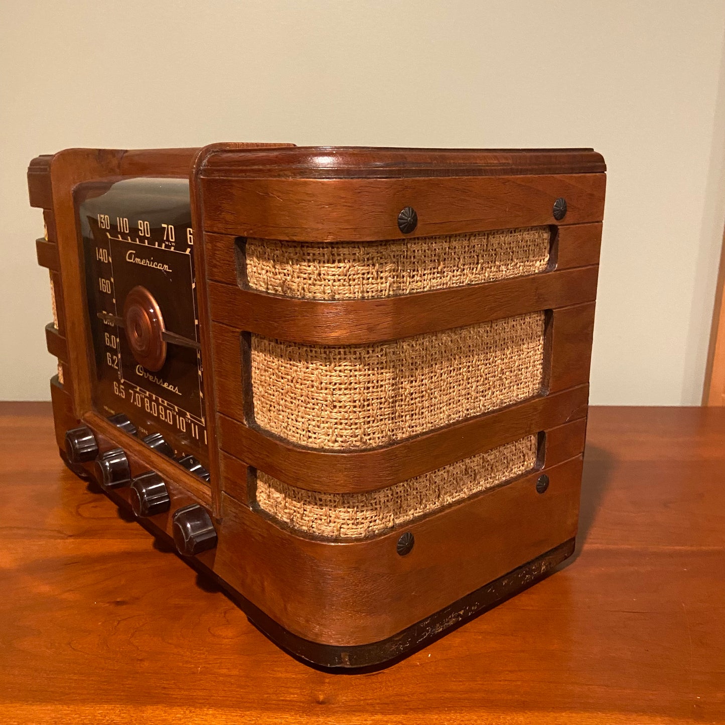 1946 Crosley Model 66TC Mid Century Radio.